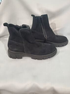 Blondo Posey Boots Women's Black Solid Suede size7.5. S69
